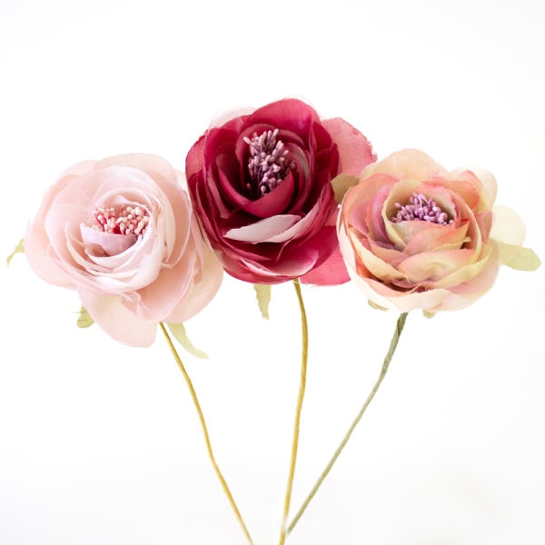 3 flores en colores pastel